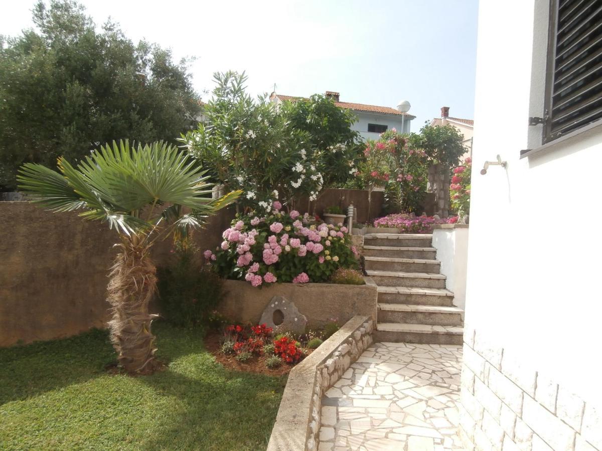 Apartments Mira Krk Krk Town Exterior photo