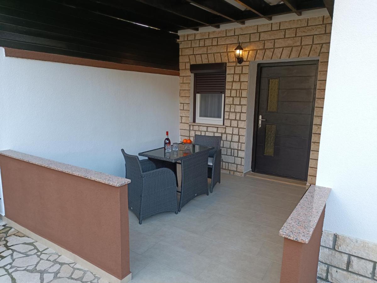 Apartments Mira Krk Krk Town Exterior photo