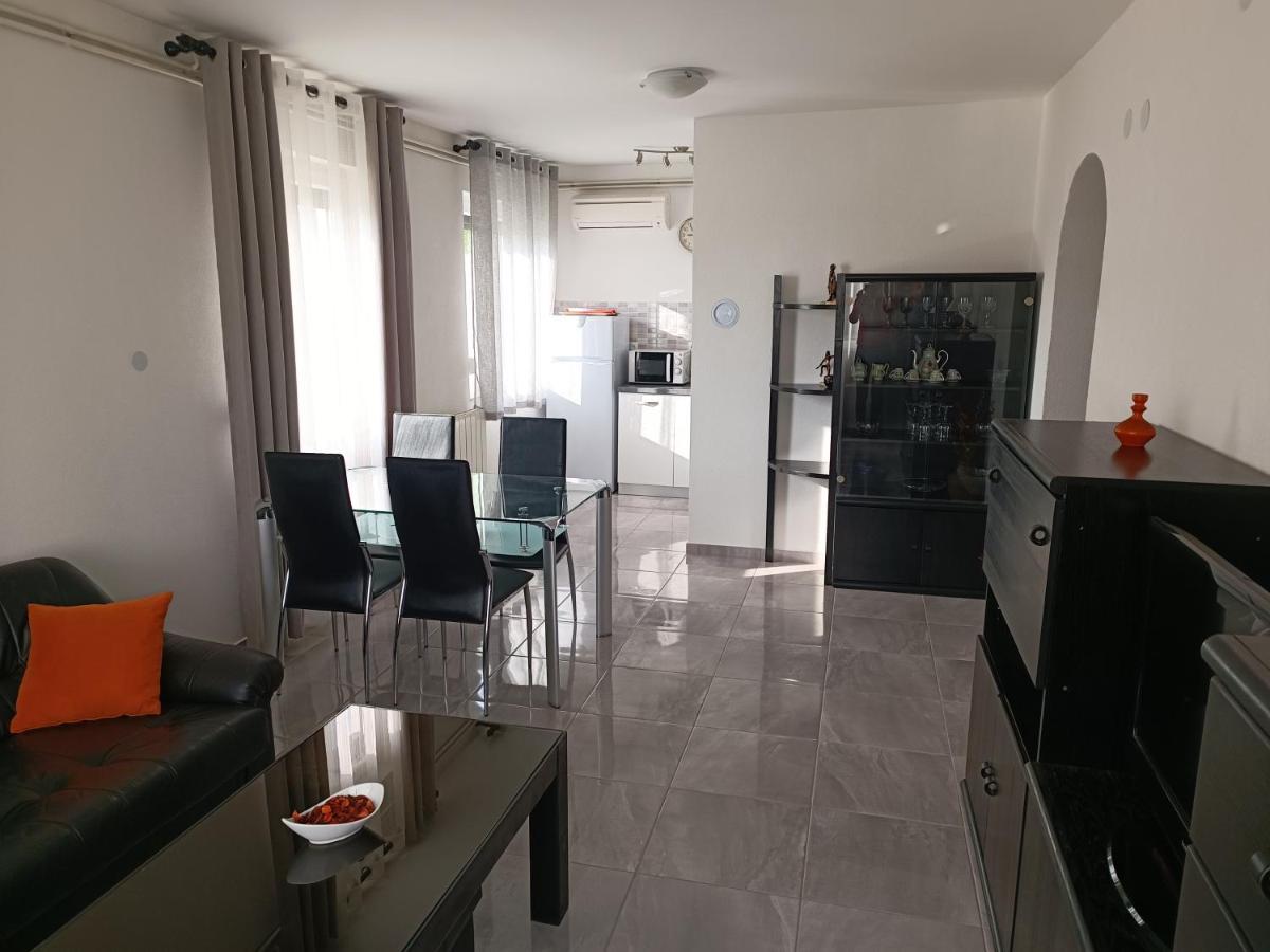 Apartments Mira Krk Krk Town Exterior photo