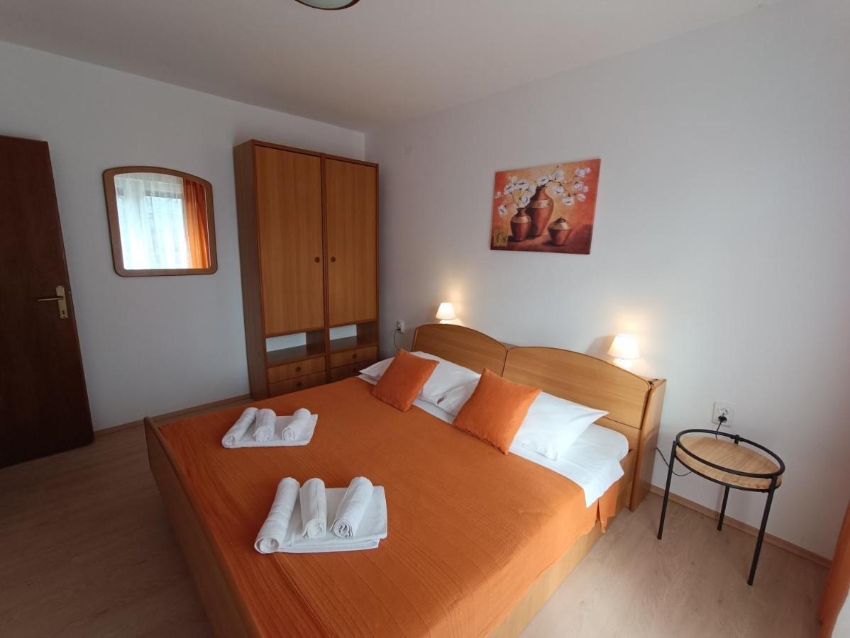 Apartments Mira Krk Krk Town Exterior photo